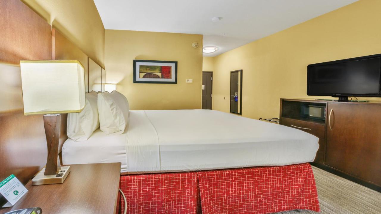 Holiday Inn Express & Suites Houston South - Near Pearland By Ihg Экстерьер фото