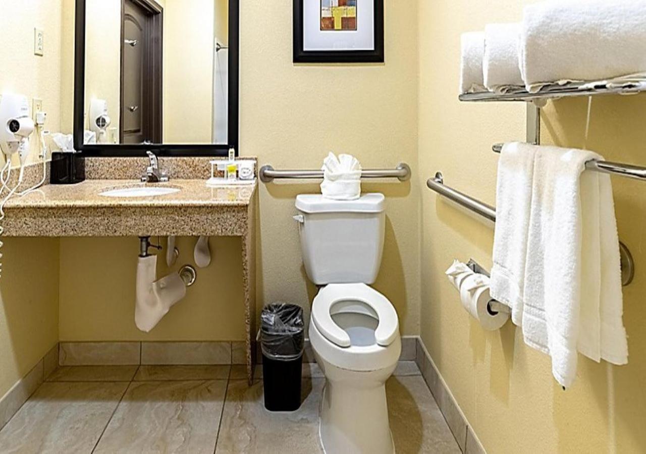 Holiday Inn Express & Suites Houston South - Near Pearland By Ihg Экстерьер фото