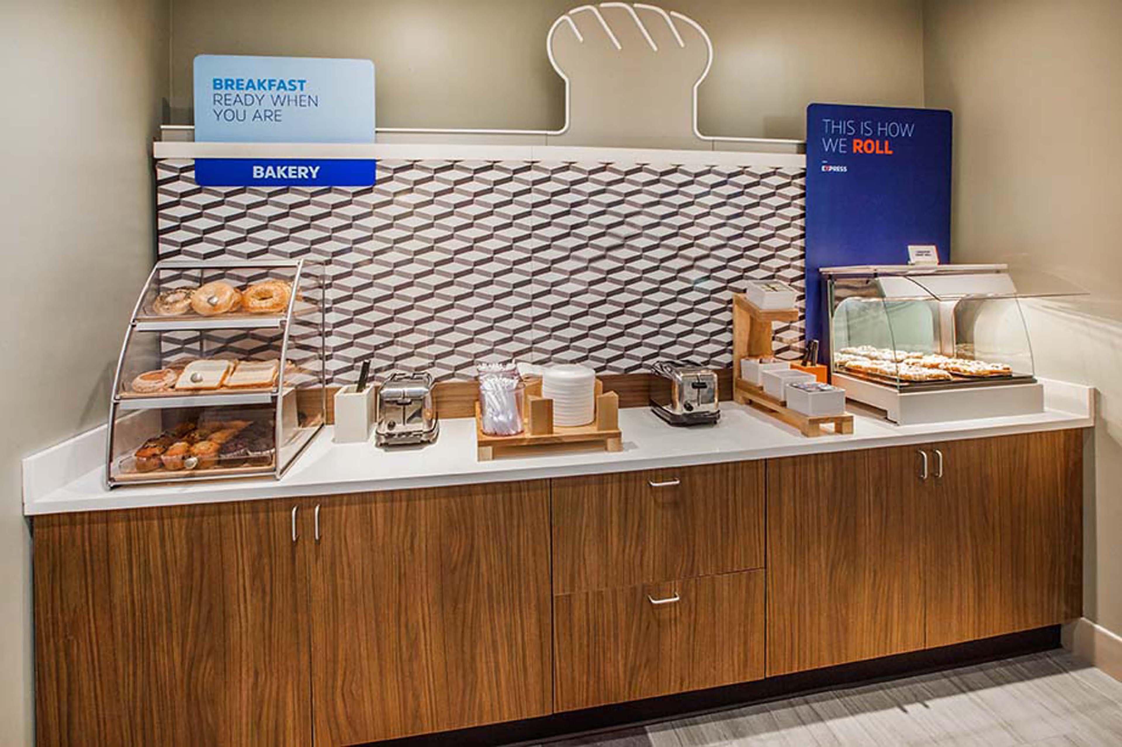 Holiday Inn Express & Suites Houston South - Near Pearland By Ihg Экстерьер фото