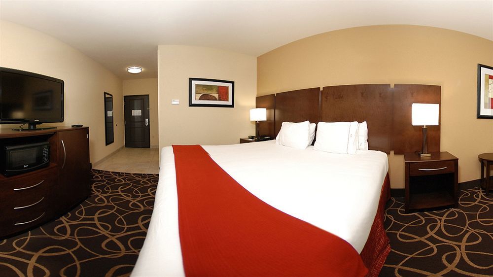 Holiday Inn Express & Suites Houston South - Near Pearland By Ihg Экстерьер фото