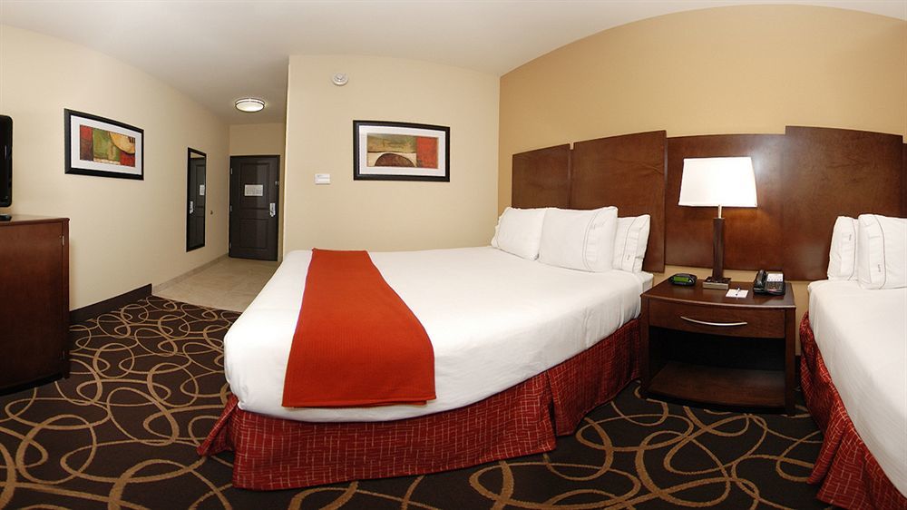 Holiday Inn Express & Suites Houston South - Near Pearland By Ihg Экстерьер фото